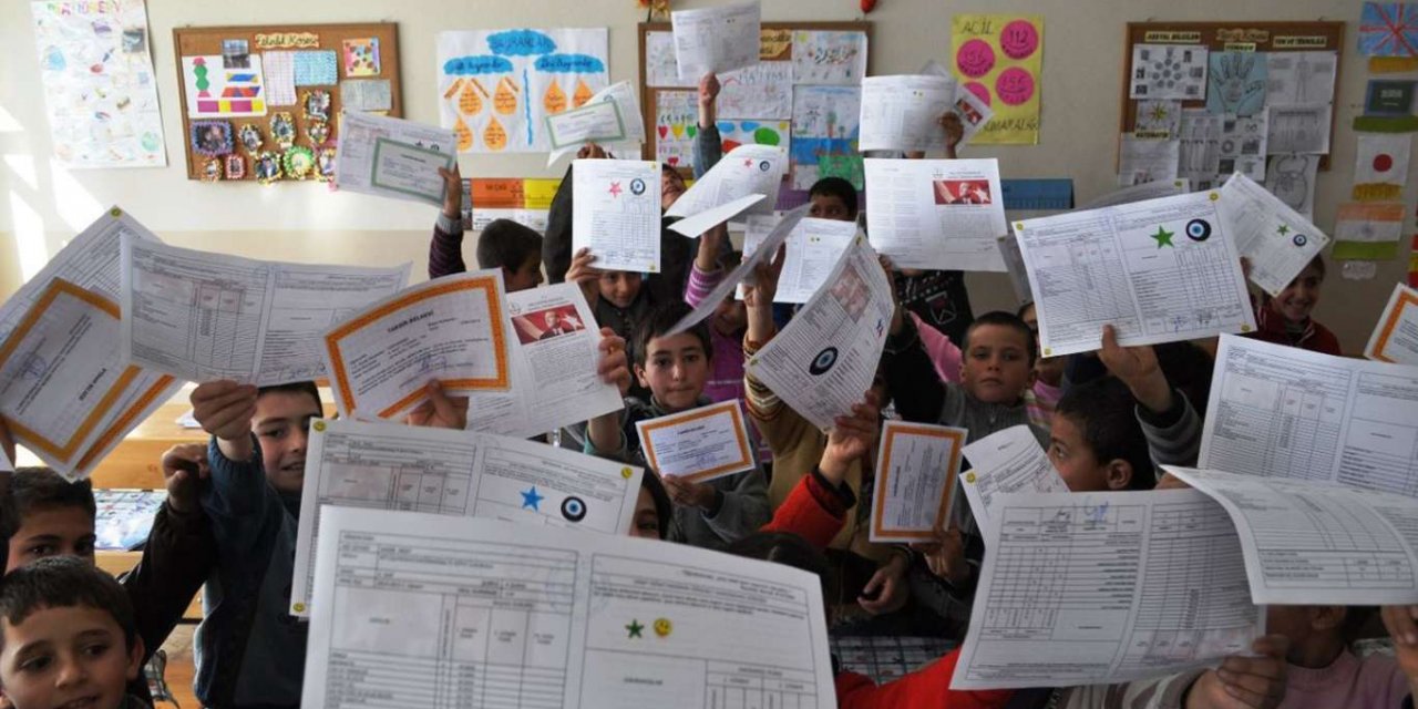 Öğrenciler 18 Haziran'da karne alabilecek