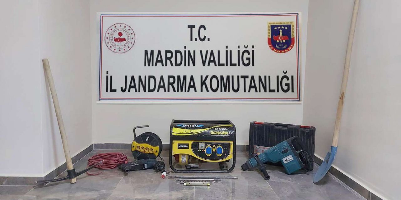 Mardin’de defineciler suçüstü yakalandı