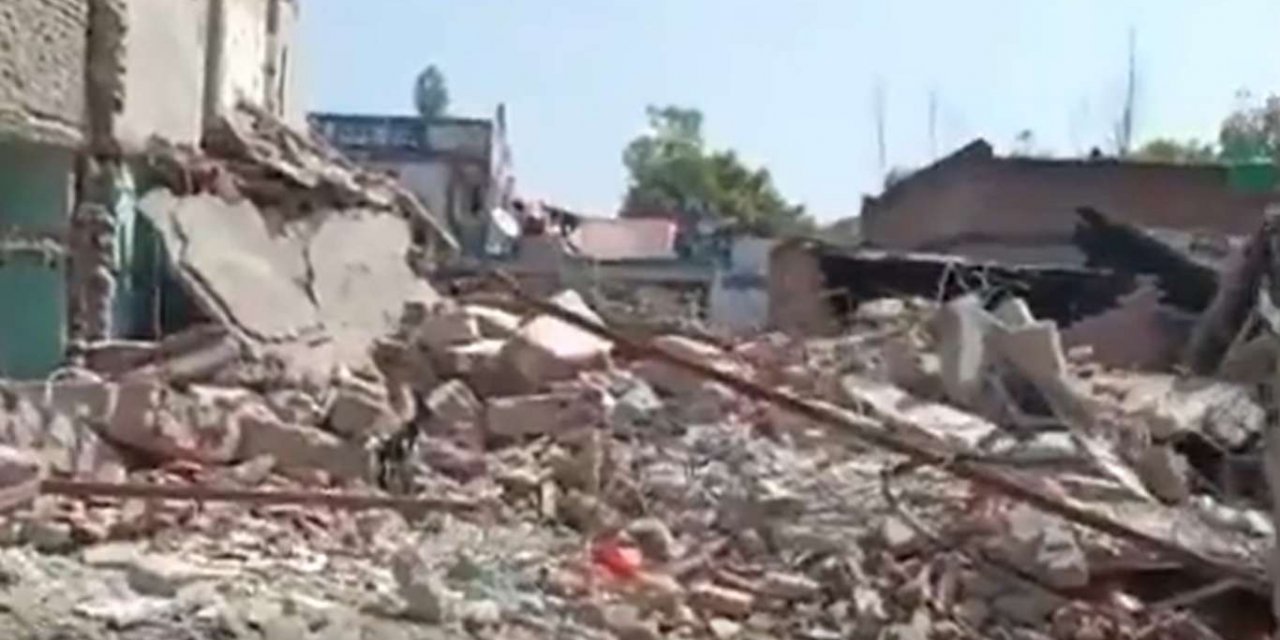 Hindistan'da tüp patlamasında bina yıkıldı: 8 ölü