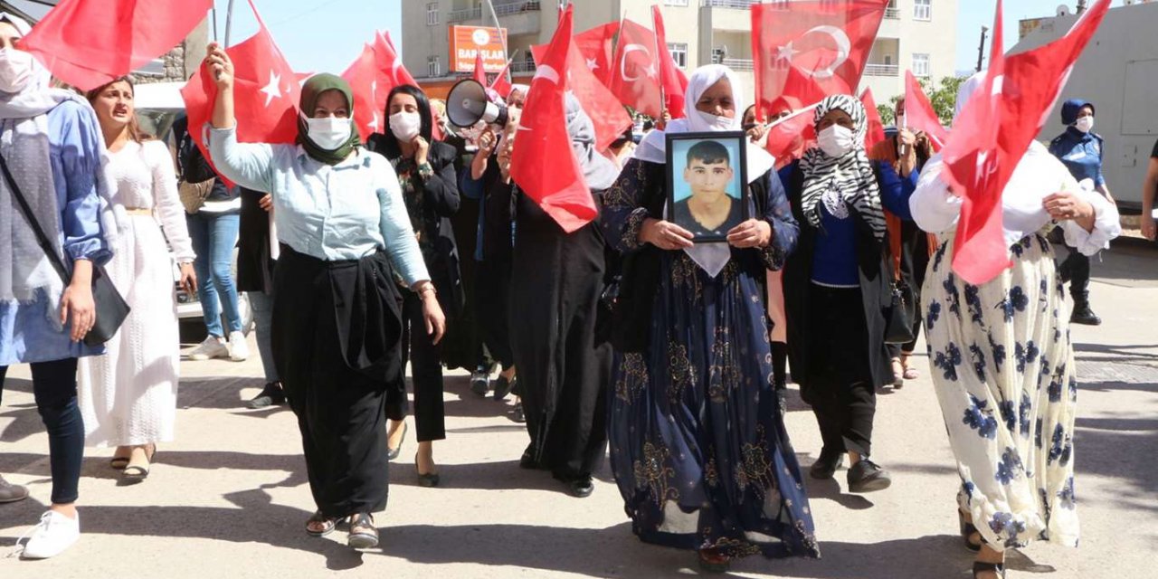 Evlat nöbeti tutan Şırnaklı aileler: Evlatlarımız getirilene kadar buradayız