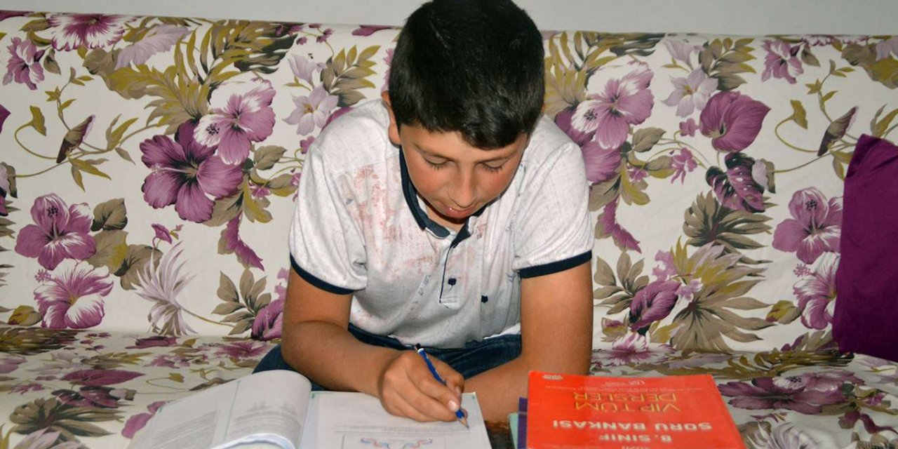 Öğrenciler heyecanla yarın yapılacak LGS'yi bekliyor