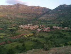 Çiçekli'ye peş peşe 3 yıldırım düştü