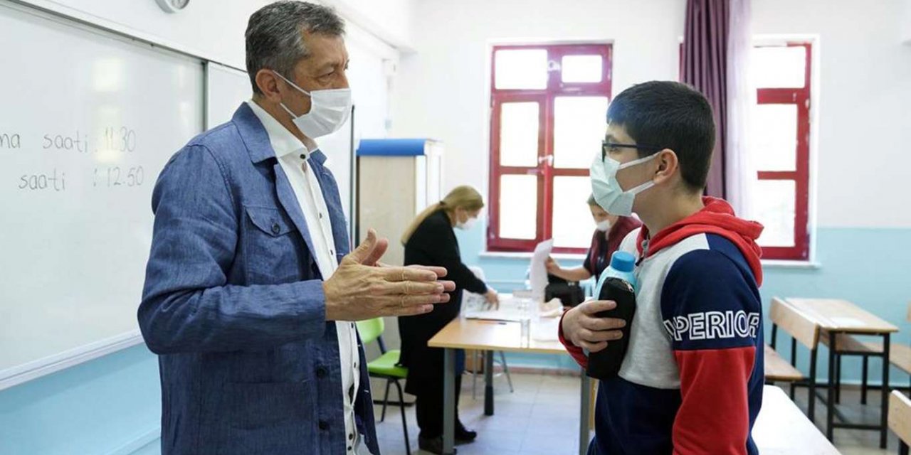 Bakan Selçuk: 2021 LGS'yi planladığımız gibi sorunsuzca tamamladık