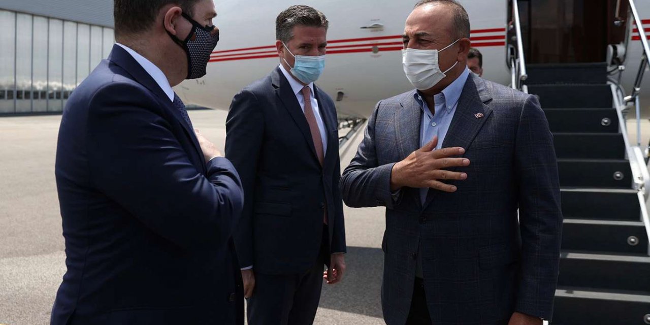 Bakan Çavuşoğlu'nun Fransa ziyareti başladı