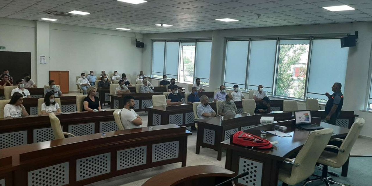 Bağlar Belediyesi personellerine afet eğitimi verildi