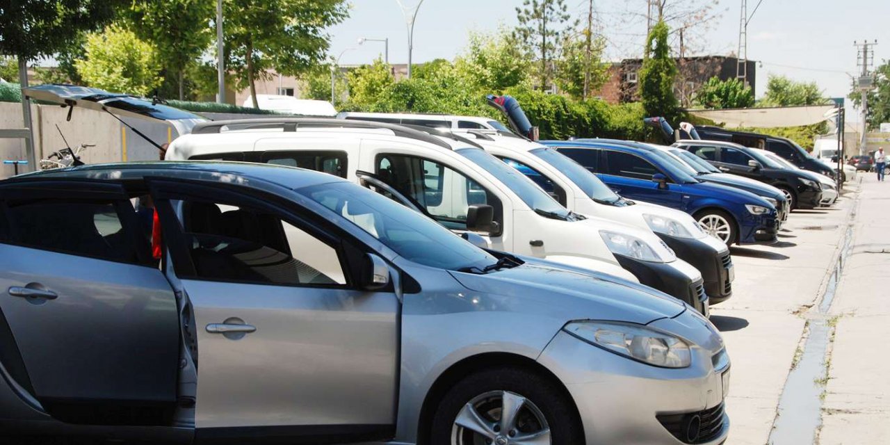 İkinci el araç piyasasının açılmasını bekliyorlar