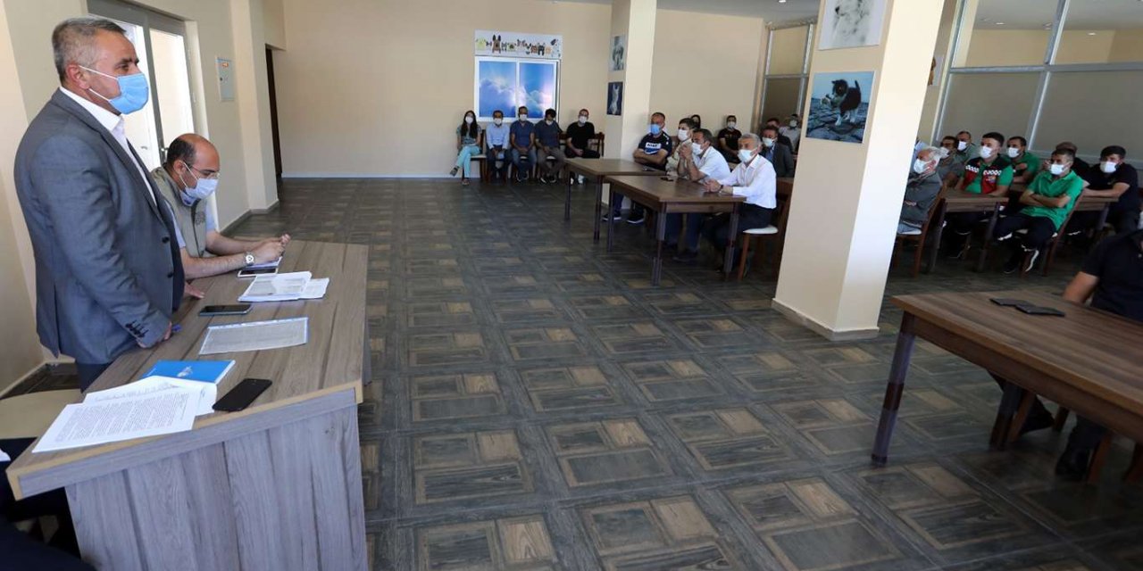 Van'da sokak hayvanları için toplantı yapıldı