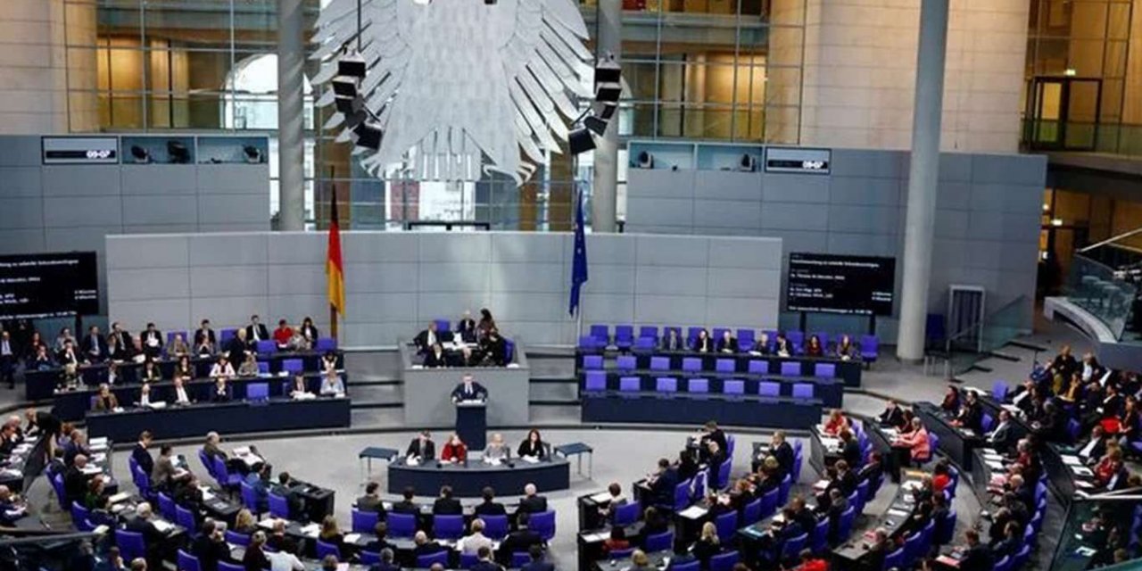 Almanya'nın yeni WhatsApp kararı Meclis'ten geçti