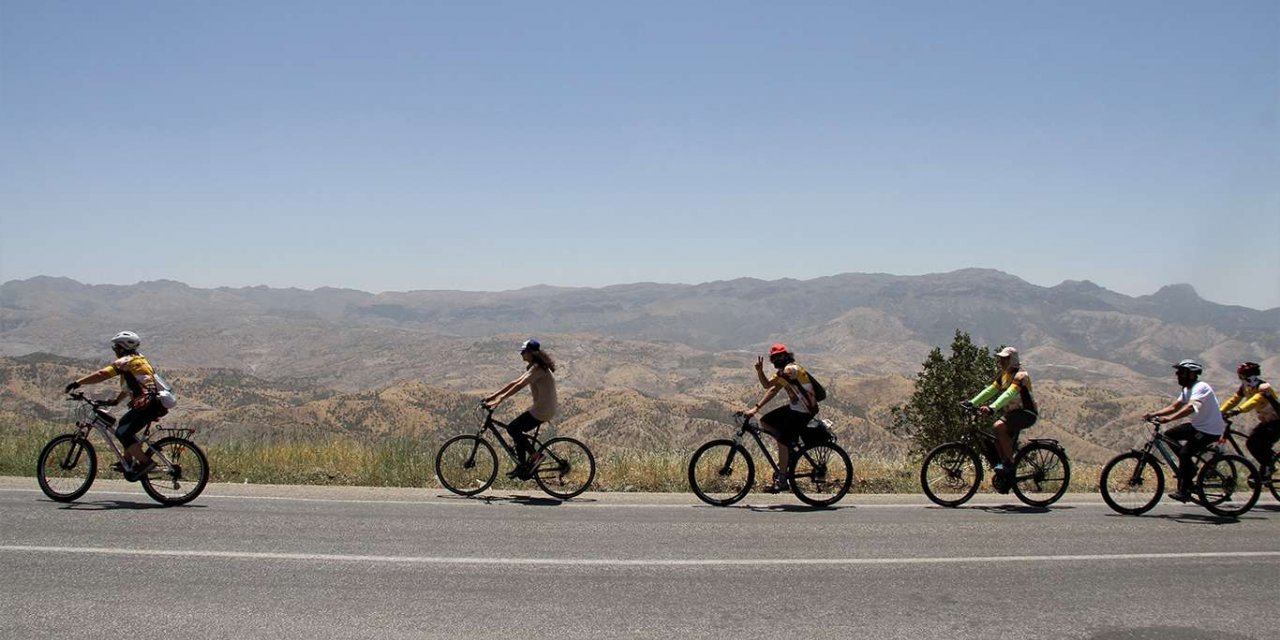 Şırnak'ta 225 sporcunun katılımıyla düzenlenen bisiklet festivali başladı