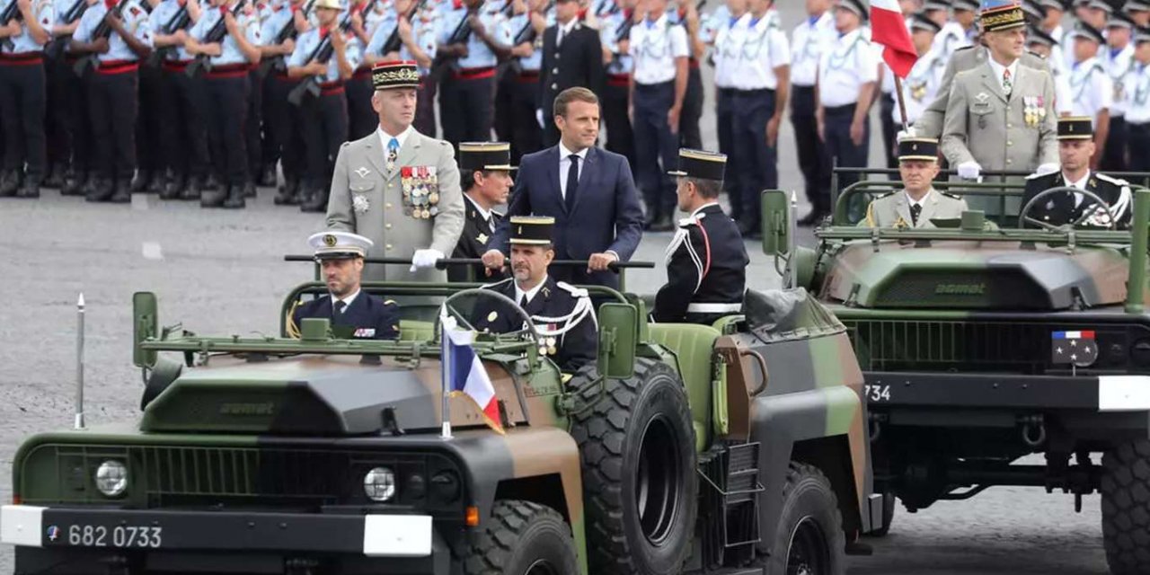 Fransa'da e-muhtırayı imzalayan generaller askeri yüksek konseye hesap verecek