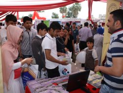 Öğrenciler Mesleki Rehberlik Fuarı'nda