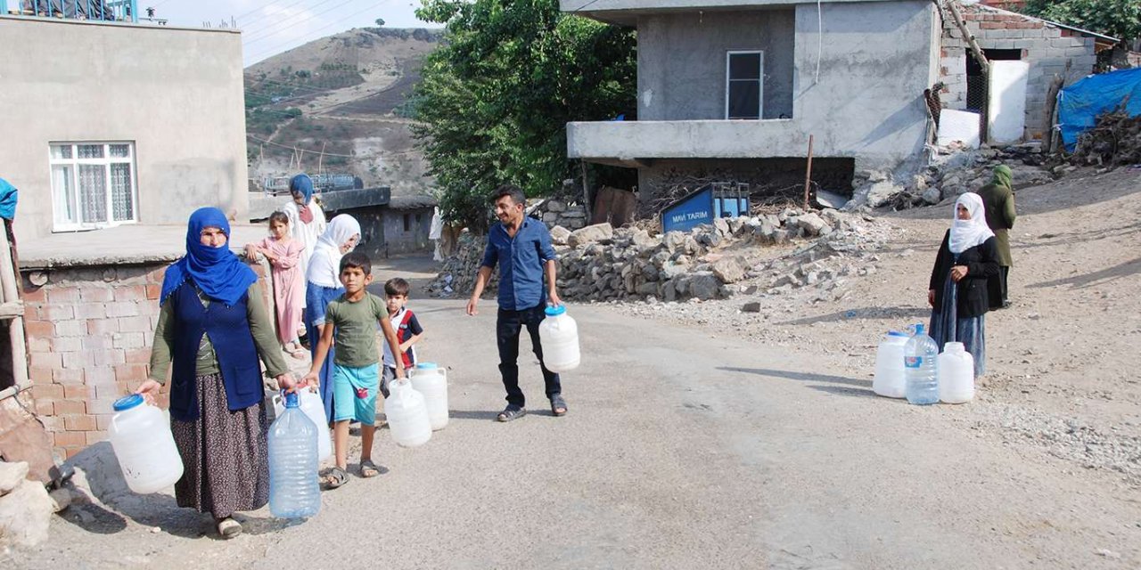 Yıllardır su sorunu yaşayan köylüler sorunlarına çözüm bekliyor