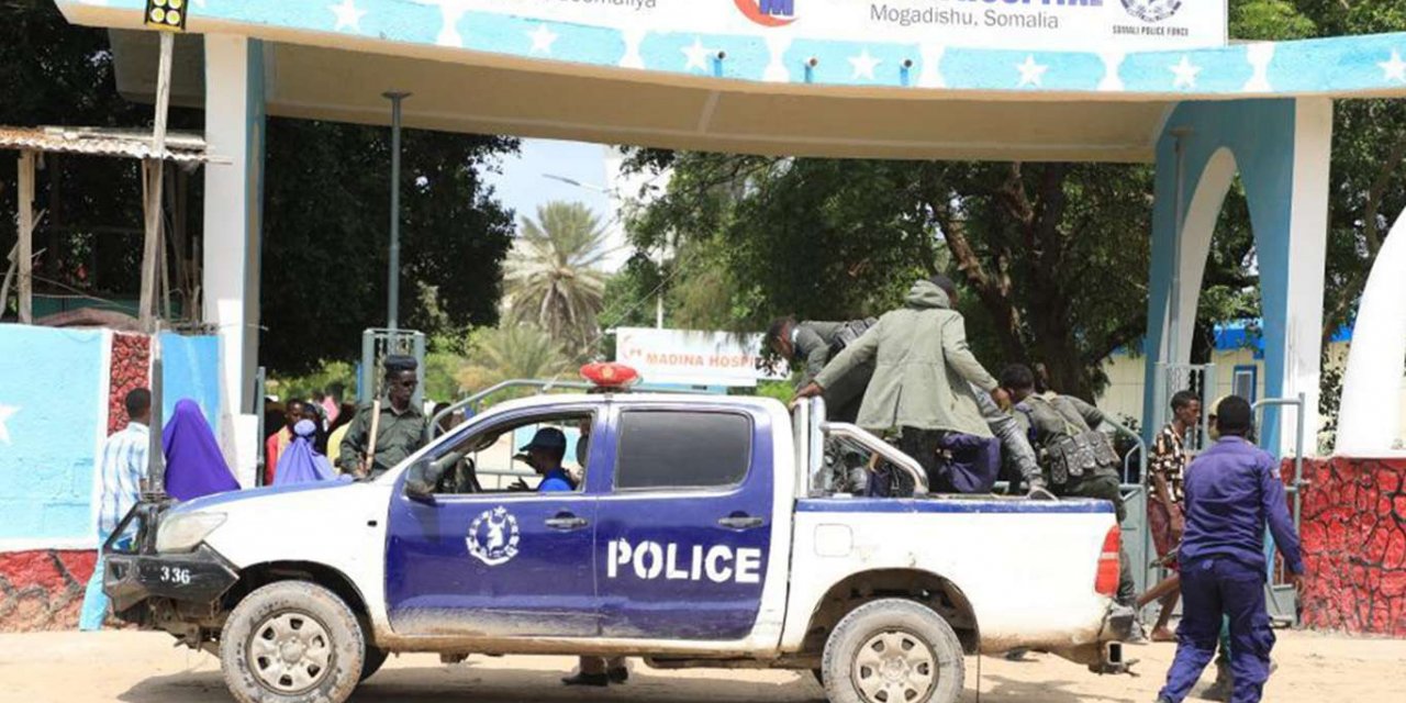 Somali'deki canlı bomba saldırısında 20 asker öldü