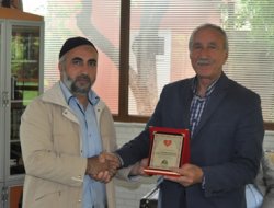 Köy-Der'den Balpınar Belediyesi'ne anlamlı plaket