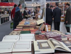 Diyarbakır'da kitap fuarı açıldı