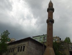Bu minareden ezan sesi yükselmiyor