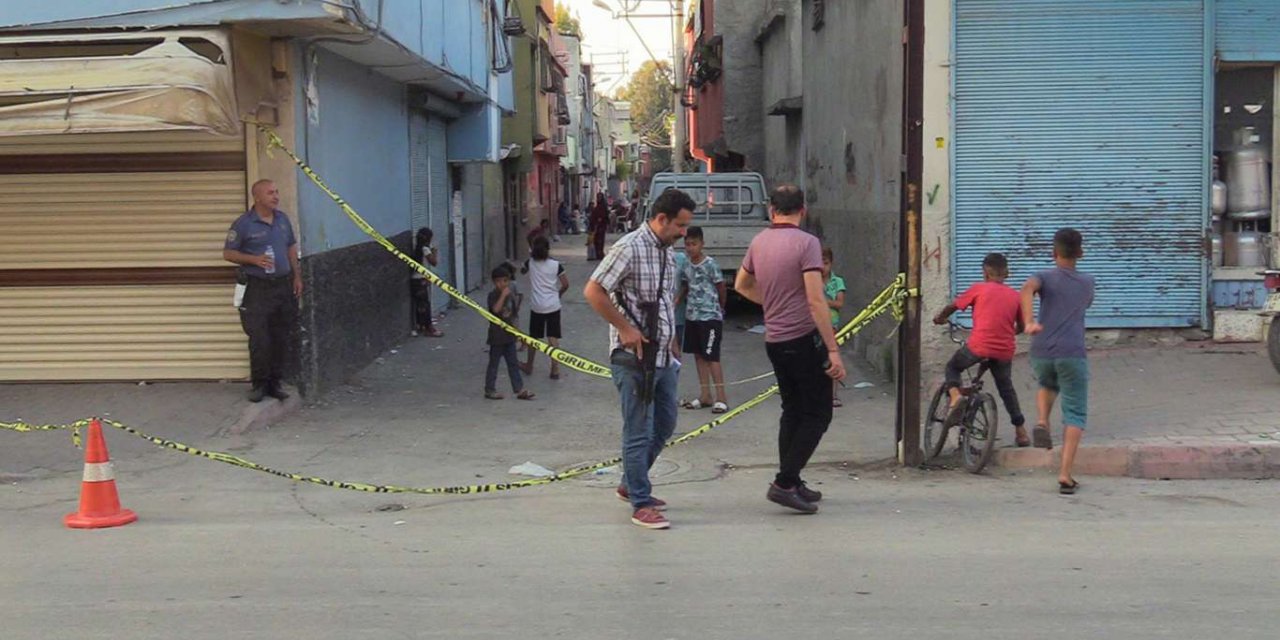 Adana'da silahlı saldırıya uğrayan kişi hayatını kaybetti