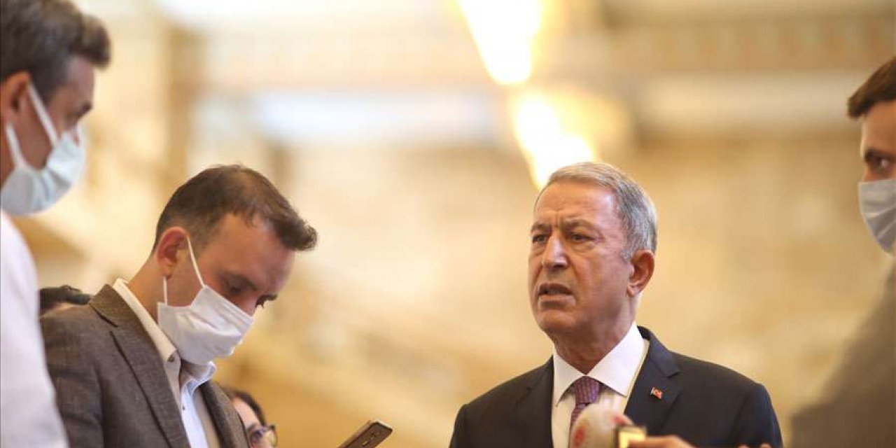 Bakan Akar TBMM’de gazetecilerin sorularını cevapladı