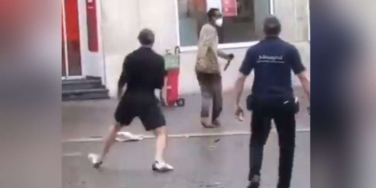 Almanya'da bıçaklı saldırı: 3 ölü 6 yaralı