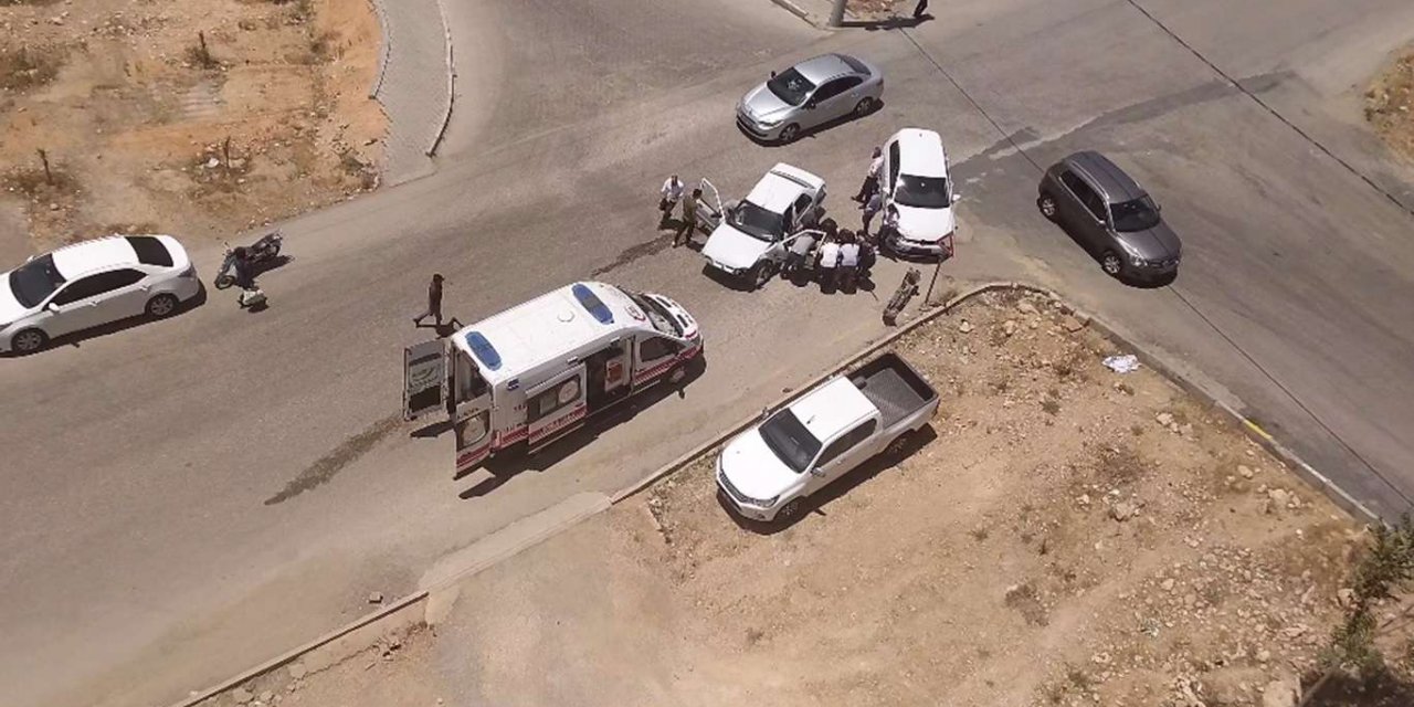 Mardin'de aynı kavşakta bir kaza daha: 2 yaralı