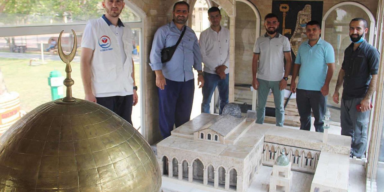 Minia Kudüs tırını ziyaret eden Adanalılar duygularını paylaştı