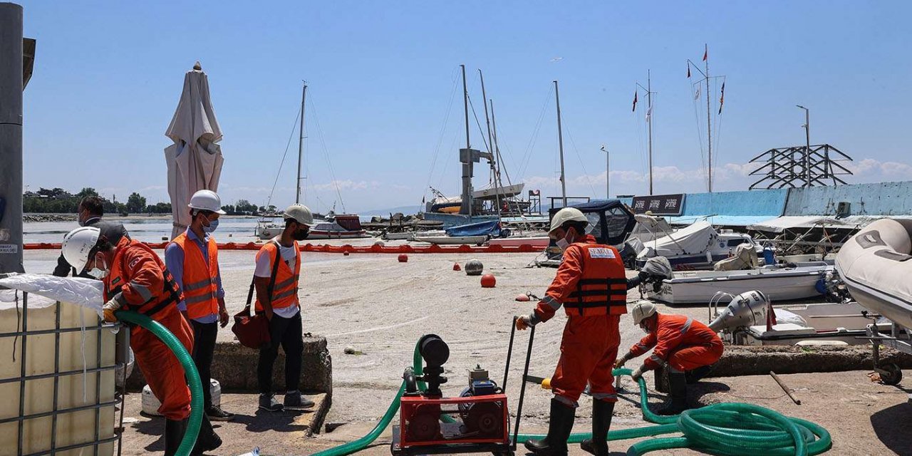 Marmara Denizi'nden 7 bin 932 metreküp müsilaj temizlendi