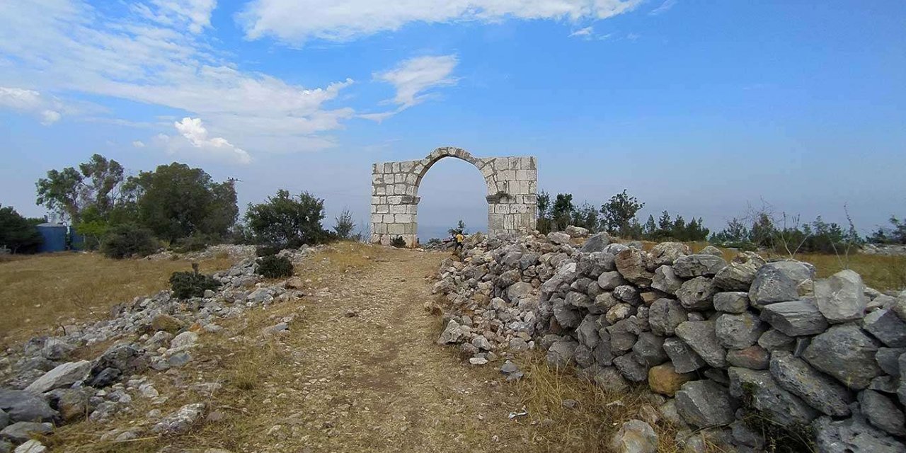 Tarsus'taki tarihi "Roma yolu" ziyaretçilerini bekliyor