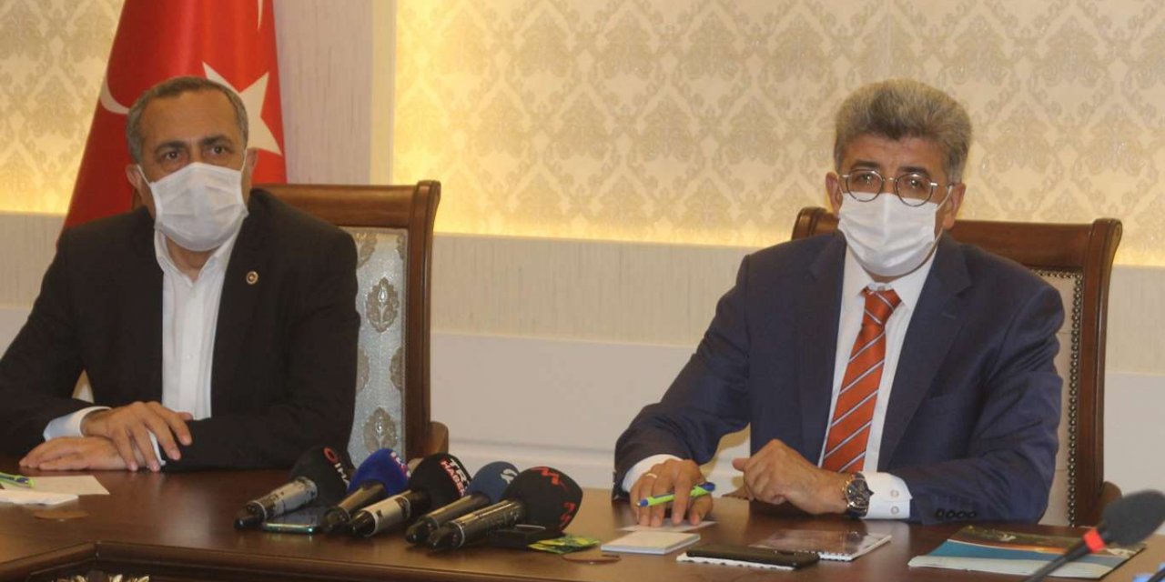 Van Valisi Bilmez: Aşı yaptırmayanlara kısıtlamalar uygulanabilir