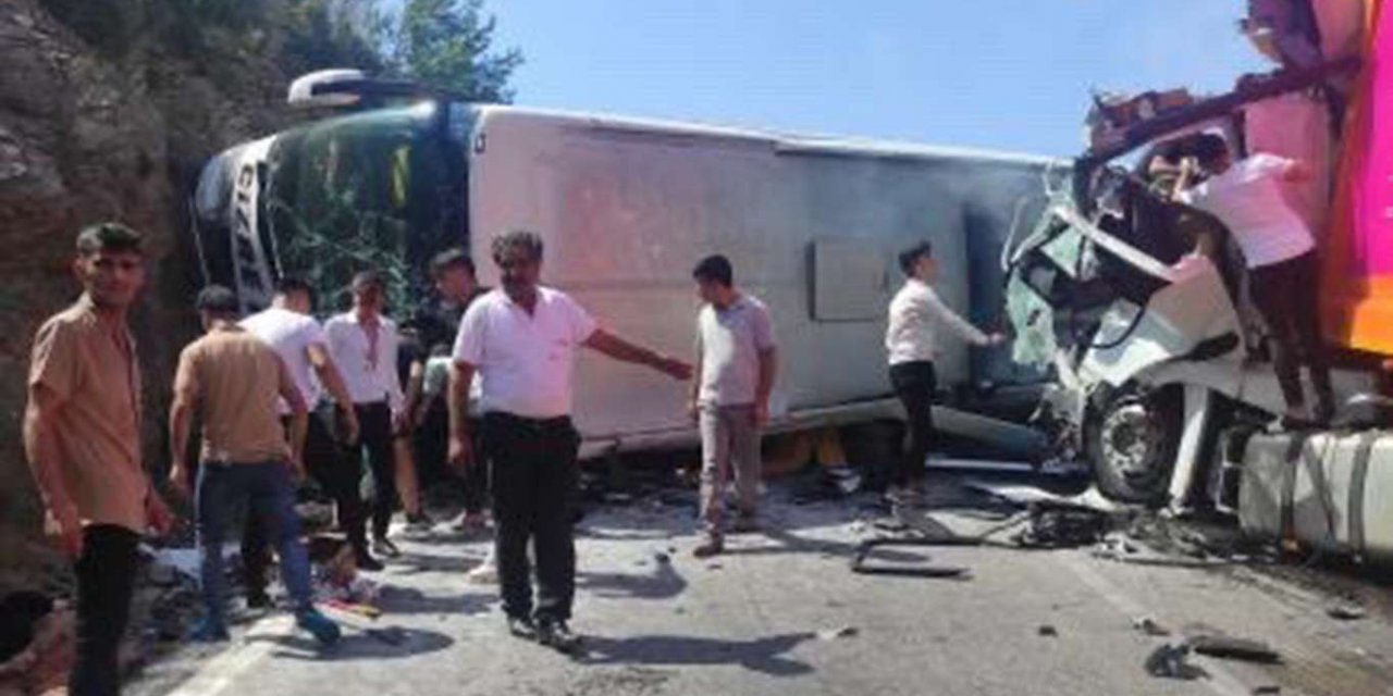 14 people injured in traffic collision in southern Turkey