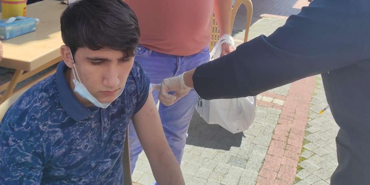 Türkiye'de 18 yaş ve üstü nüfusun yüzde 25’i aşılandı