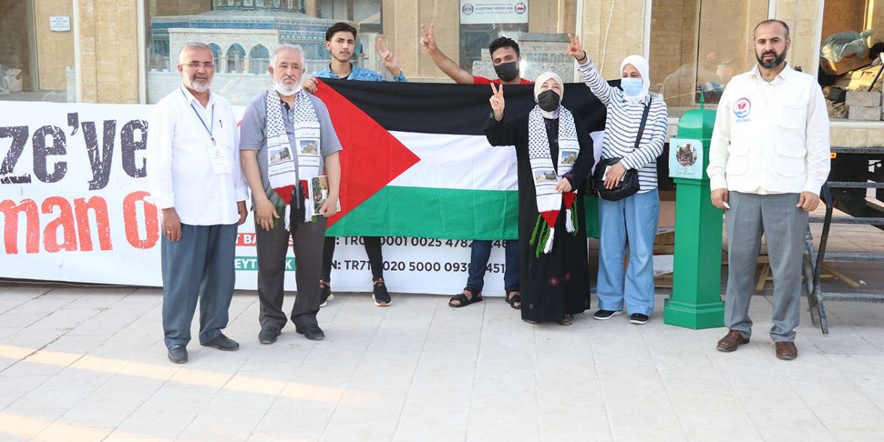 Gaziantep'teki Filistinliler Minia Kudüs tırını ziyaret ettiler