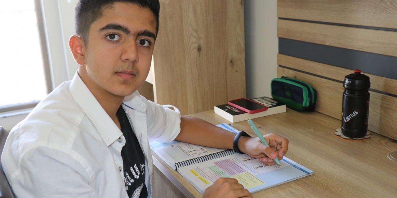 LGS Türkiye birincilerinden Yıldırım: "Başarımı düzenli çalışmama borçluyum"