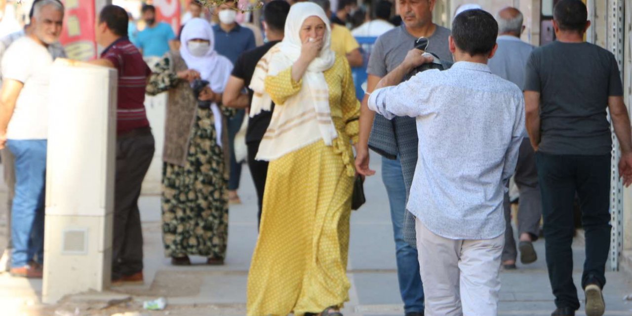 ​Kısıtlamaların kaldırılmasına halk ve esnaftan destek