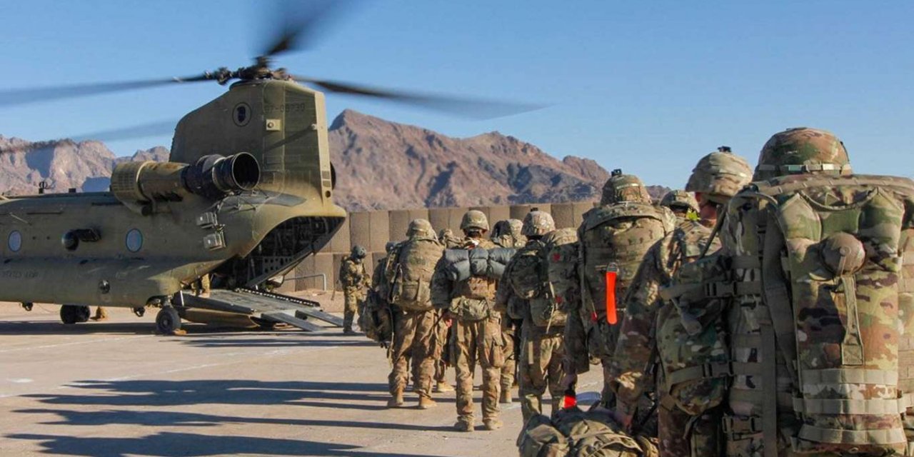 Leşkerên Amerîkaya îşxalker û emperyalist ji Baregaha Asîmanî ya Bagram a li Efxanistanê vekişîyan