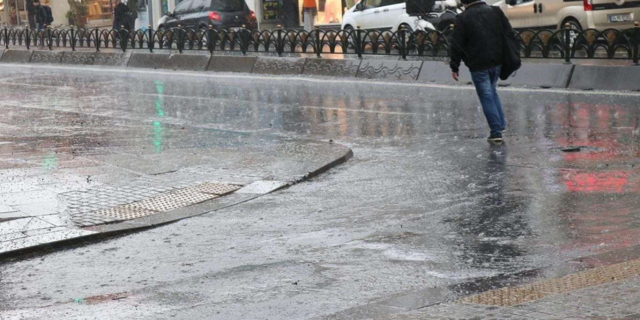 Meteoroloji'den kuvvetli sağanak uyarısı