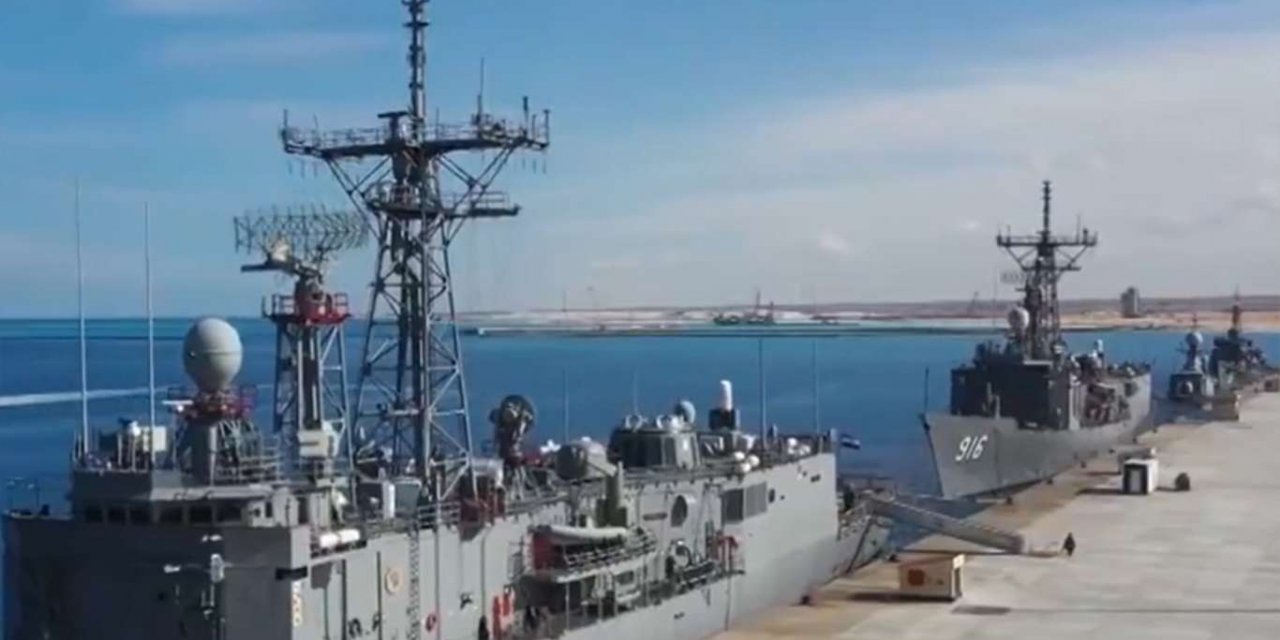 Mısır'dan Libya'ya yakın yeni donanma üssü: Üsse Sisi'nin yaptığı darbe tarihinin ismi verildi