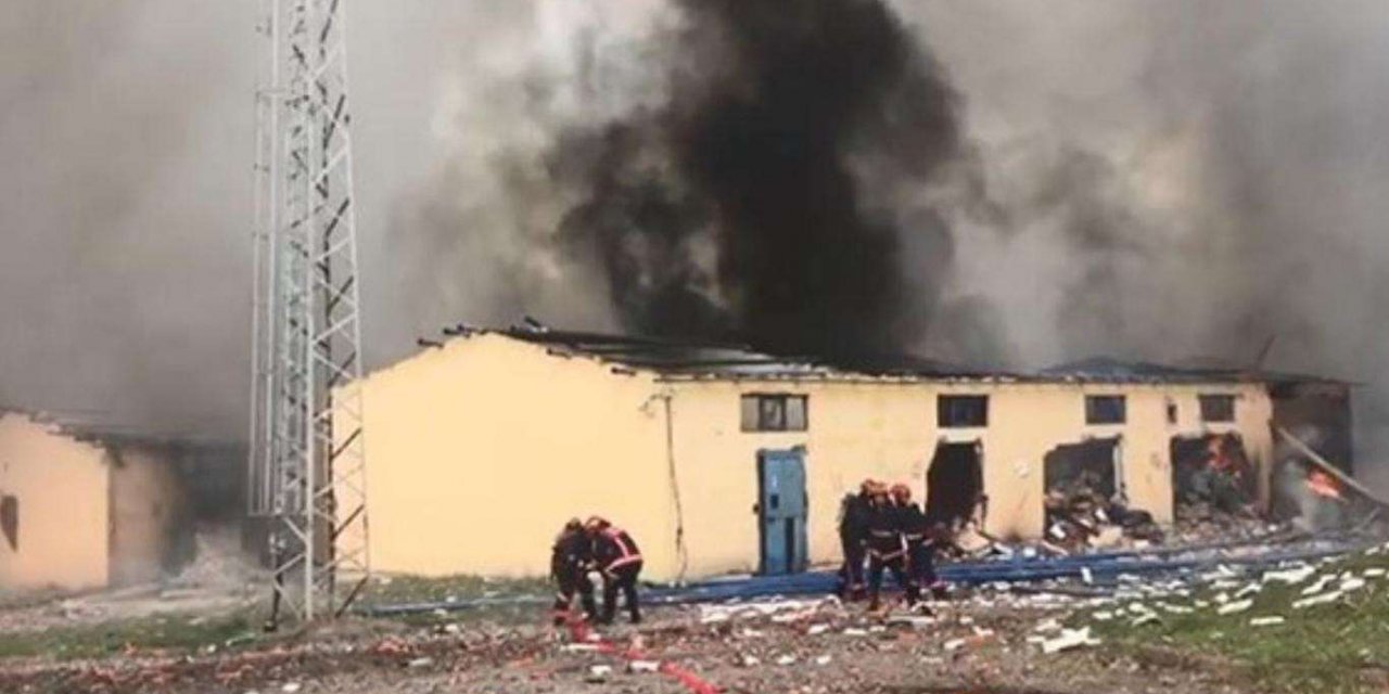 Sakarya'daki havai fişek fabrikası davasında 2 sanık hakkında tutuklama kararı