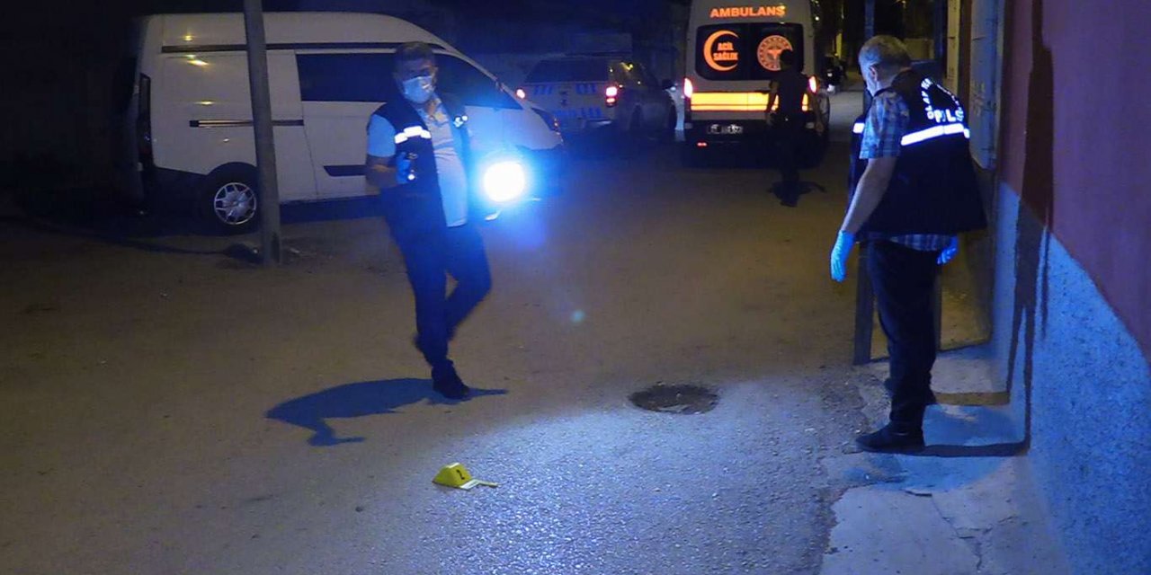 Husumetli aileler arasında silahlı kavga: 4 yaralı