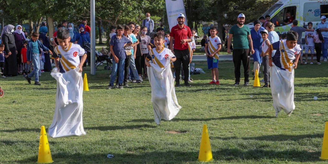 Van İpekyolu Belediyesi'nden yaz sporları etkinliği