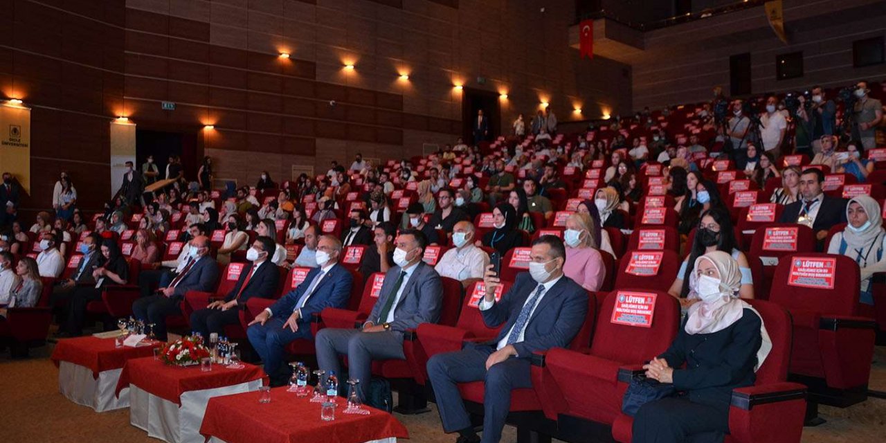 Diyarbakır'da yerli üretim ve milli düşünce sempozyumu düzenlendi