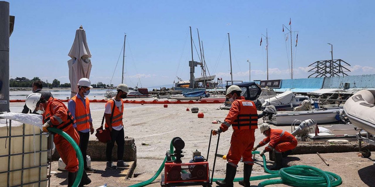 Marmara Denizi'nden 10 bin 941 metreküp müsilaj temizlendi