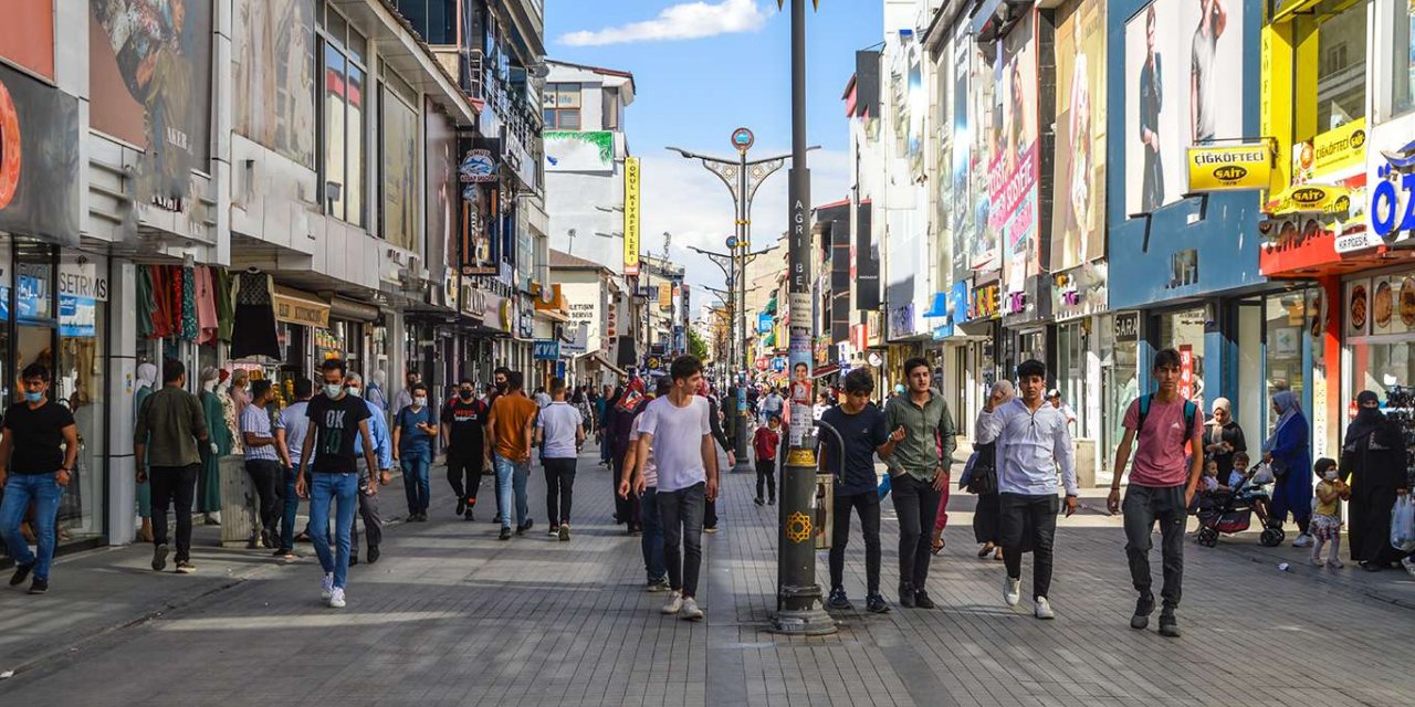 Covid-19 vaka sayısı en çok artan il Ağrı oldu