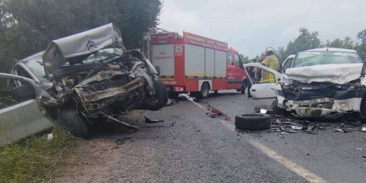 Bursa'da feci kaza: 4 ölü 2'si ağır 5 yaralı