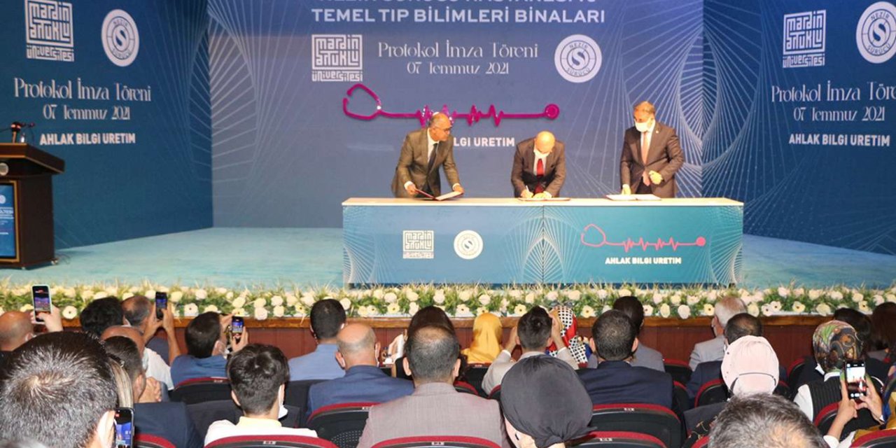 Mardin’de tıp fakültesi binalarının yapımı için imzalar atıldı