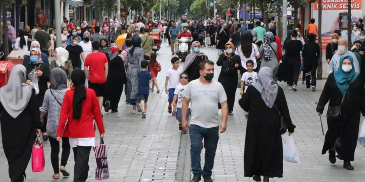 Salgınla birlikte art arda gelen zamlara tepkiler artıyor