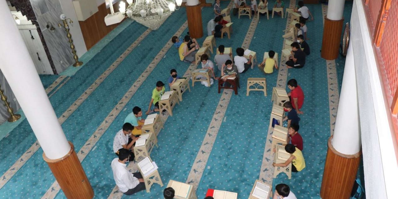 Genç imam başlattığı projeyle onlarca çocuğa camiyi sevdirdi