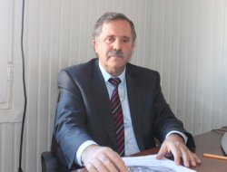 "Yeni anayasa yapmak elzemdir"