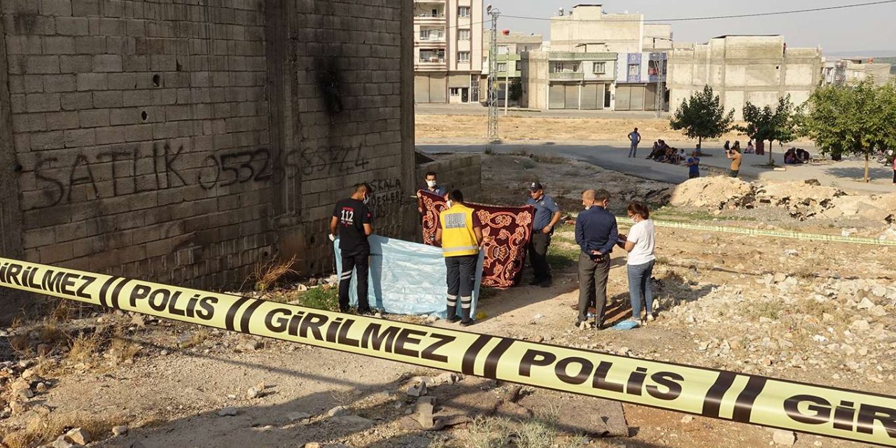 Terastan düşen su tesisatçısı vefat etti