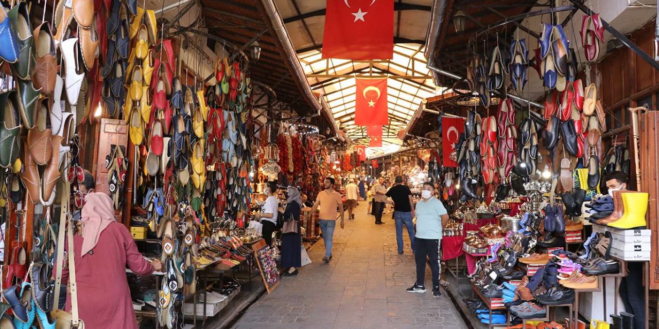 Esnaf gurbetçileri bekliyor