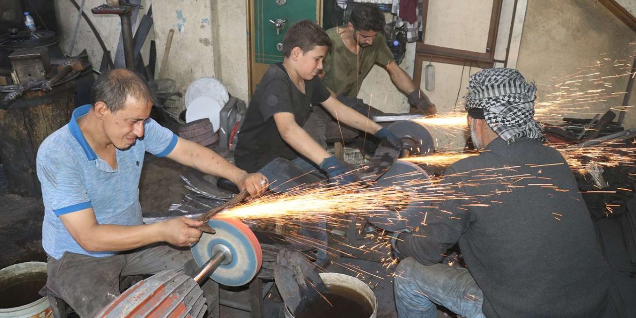 Bıçak bileme ustalarının Kurban Bayramı mesaisi